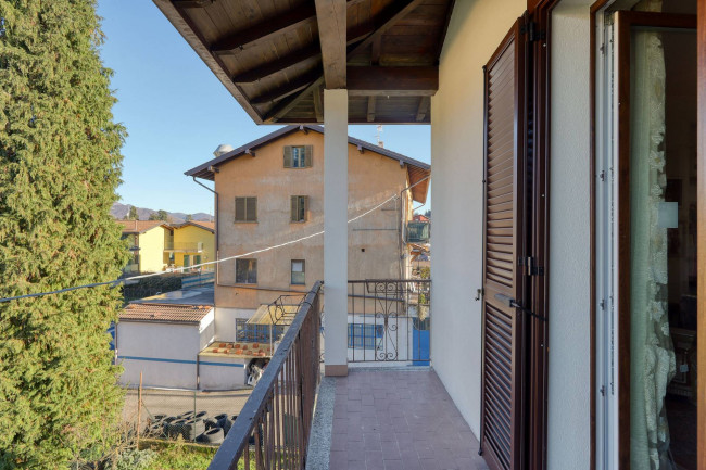 Appartamento in vendita a Marchirolo