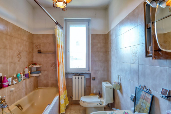 Appartamento in vendita a Marchirolo