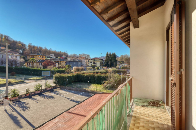 Appartamento in vendita a Marchirolo