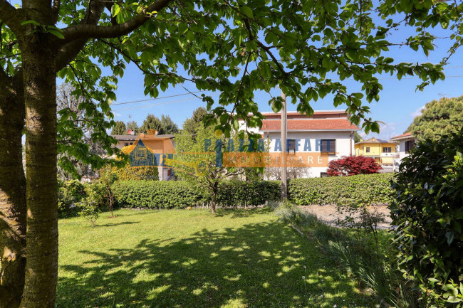 Villa in vendita a Solbiate Arno