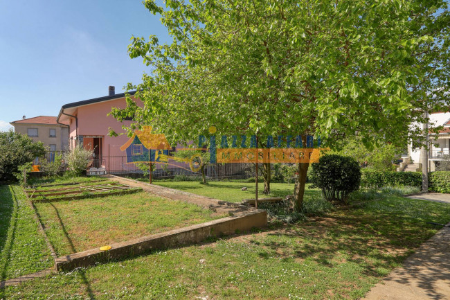 Villa in vendita a Solbiate Arno