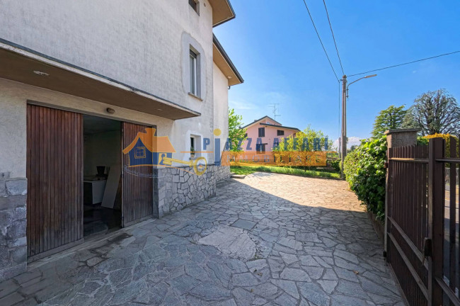 Villa in vendita a Solbiate Arno