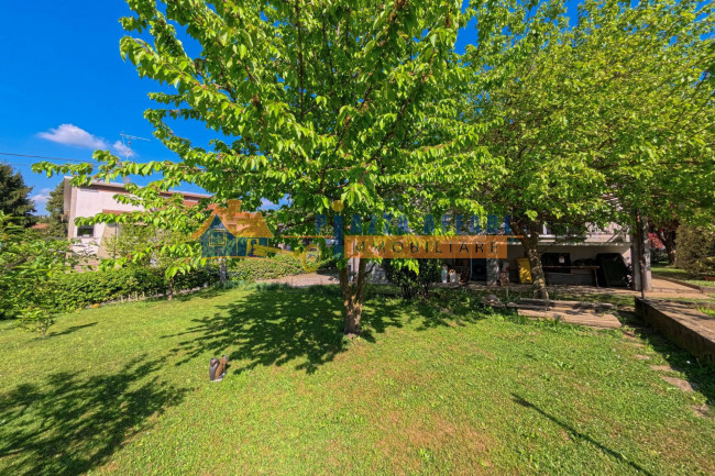 Villa in vendita a Solbiate Arno