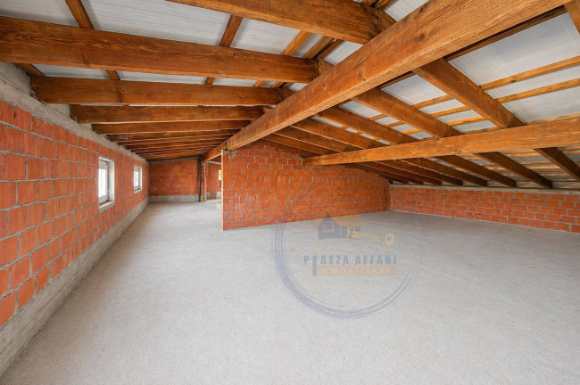 Villa in vendita a Solbiate Arno