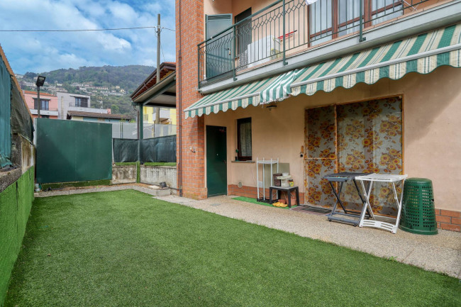 Appartamento in vendita a Lavena Ponte Tresa