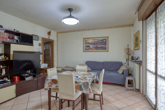 Appartamento in vendita a Lavena Ponte Tresa