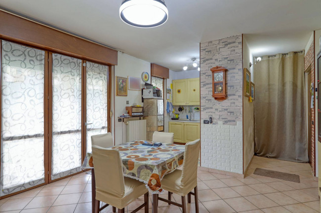 Appartamento in vendita a Lavena Ponte Tresa