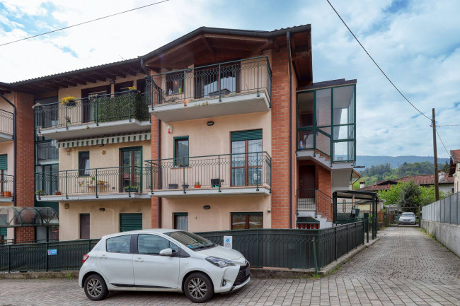 Appartamento in vendita a Lavena Ponte Tresa