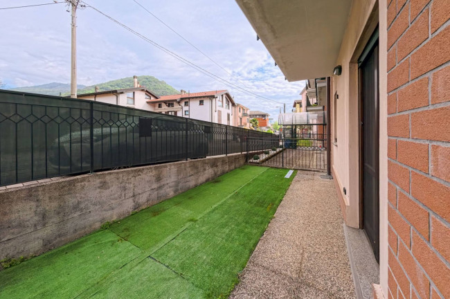 Appartamento in vendita a Lavena Ponte Tresa