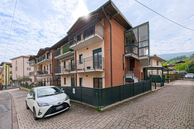 Appartamento in vendita a Lavena Ponte Tresa