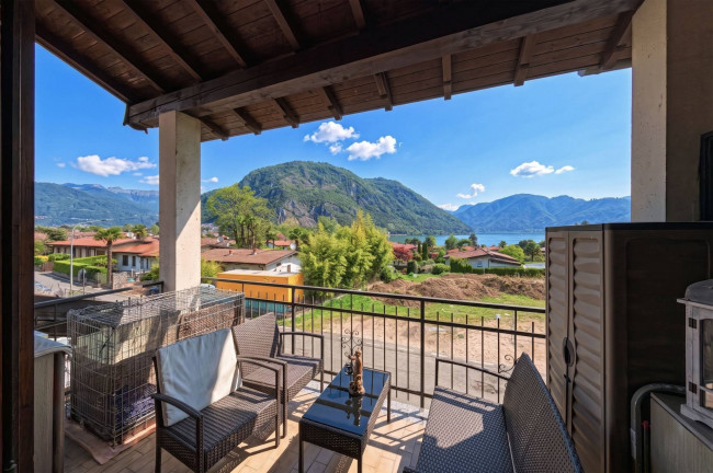 Appartamento in vendita a Lavena Ponte Tresa