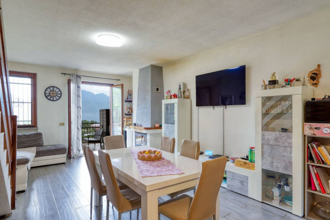 Appartamento in vendita a Lavena Ponte Tresa