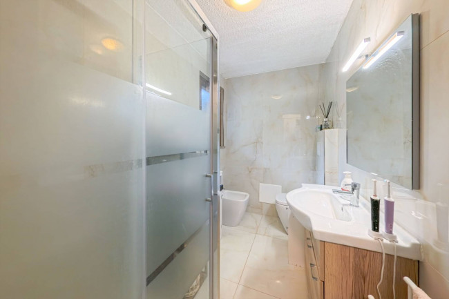 Appartamento in vendita a Lavena Ponte Tresa