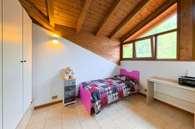 Appartamento in vendita a Lavena Ponte Tresa