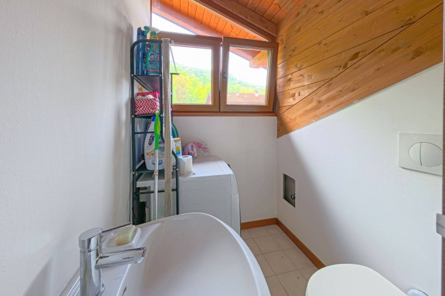 Appartamento in vendita a Lavena Ponte Tresa