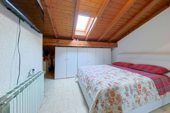 Appartamento in vendita a Lavena Ponte Tresa