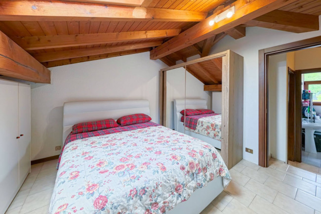 Appartamento in vendita a Lavena Ponte Tresa