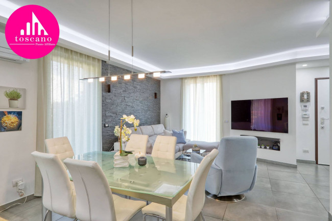 Villa Bifamigliare in vendita a Brusimpiano
