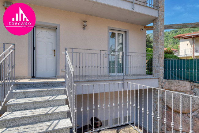 Villa Bifamigliare in vendita a Brusimpiano