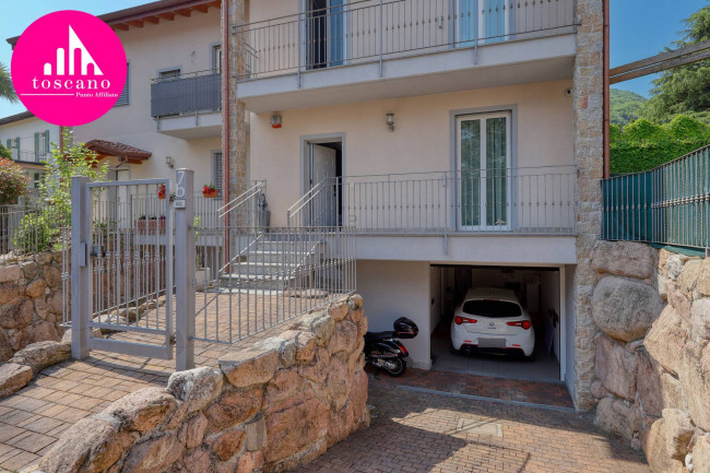 Villa Bifamigliare in vendita a Brusimpiano