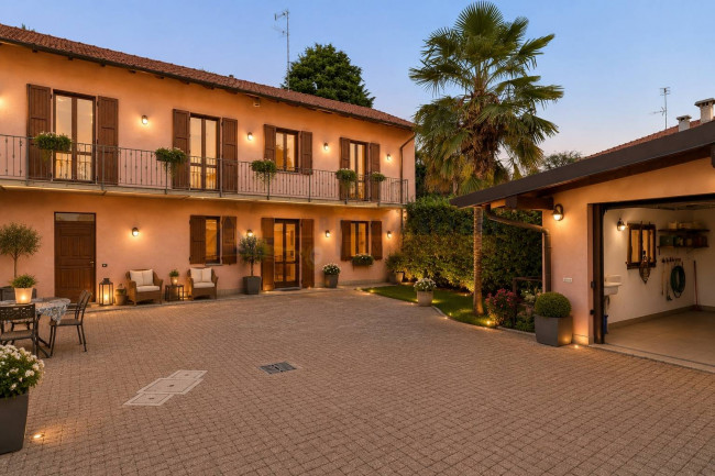 Porzione di Casa Terra / Cielo in vendita a Carnago