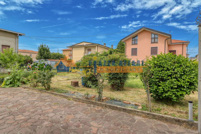 Casa singola in vendita a Carnago