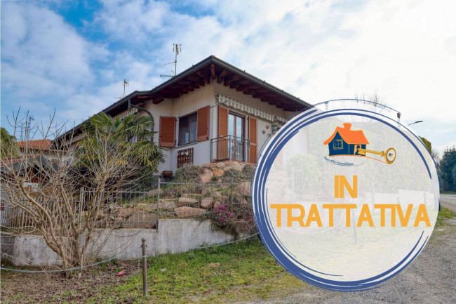 Villa in vendita a Carnago
