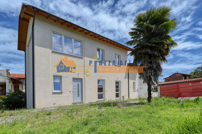 Porzione di Casa Terra / Cielo in vendita a Carnago