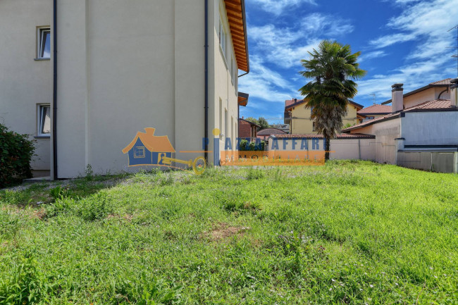 Porzione di Casa Terra / Cielo in vendita a Carnago