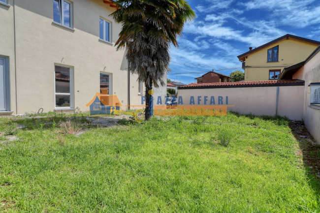Porzione di Casa Terra / Cielo in vendita a Carnago