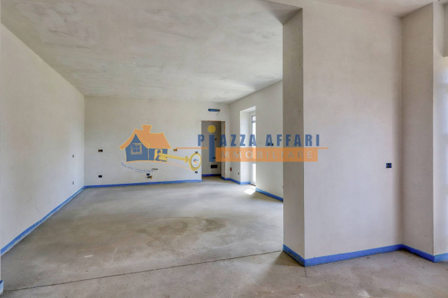 Porzione di Casa Terra / Cielo in vendita a Carnago