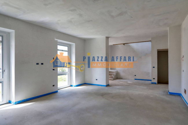 Porzione di Casa Terra / Cielo in vendita a Carnago