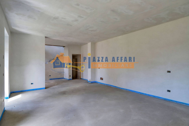 Porzione di Casa Terra / Cielo in vendita a Carnago