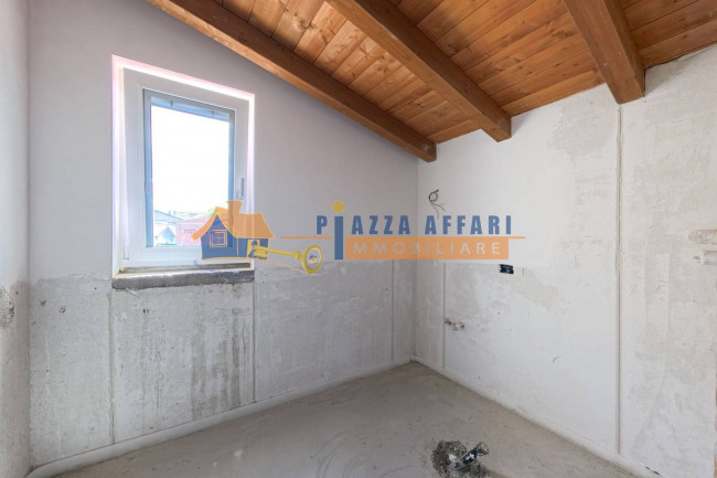 Porzione di Casa Terra / Cielo in vendita a Carnago