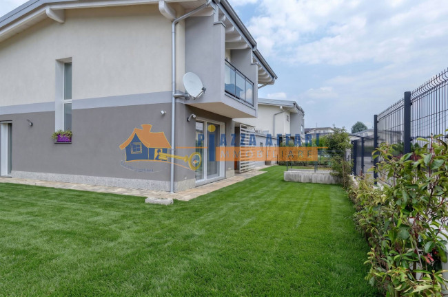 Villa in vendita a Solbiate Arno