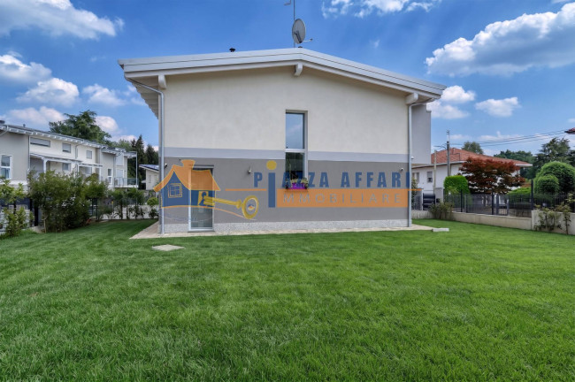 Villa in vendita a Solbiate Arno