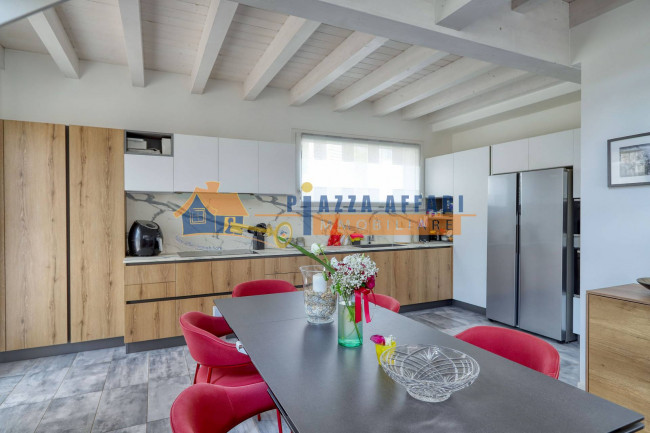 Villa in vendita a Solbiate Arno