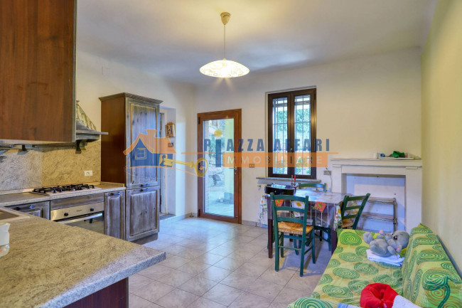 Villa in vendita a Cavaria con Premezzo