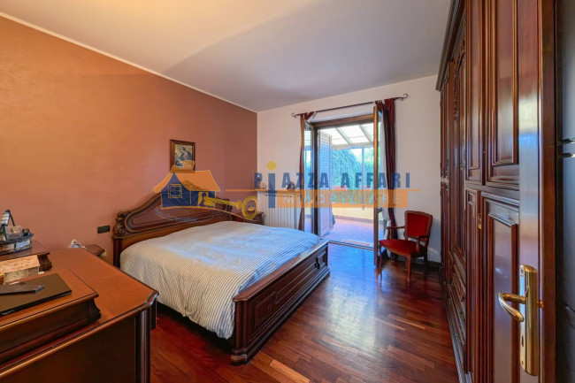 Villa in vendita a Cavaria con Premezzo