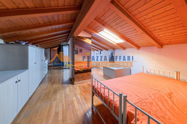 Villa in vendita a Cavaria con Premezzo