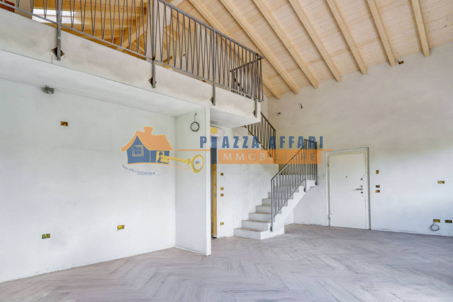 Villa in vendita a Daverio