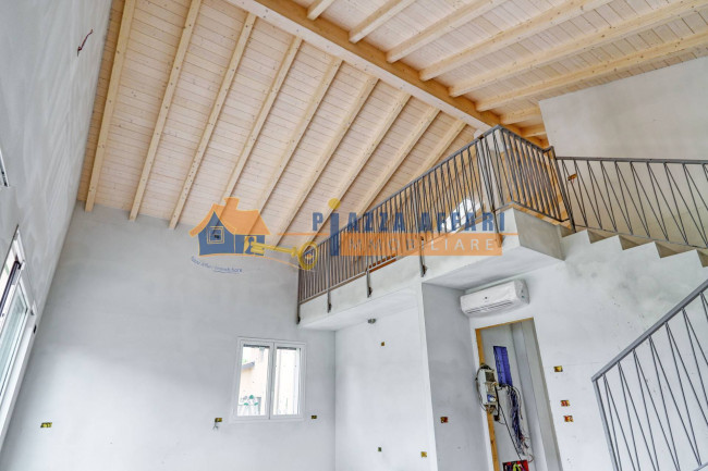 Villa in vendita a Daverio