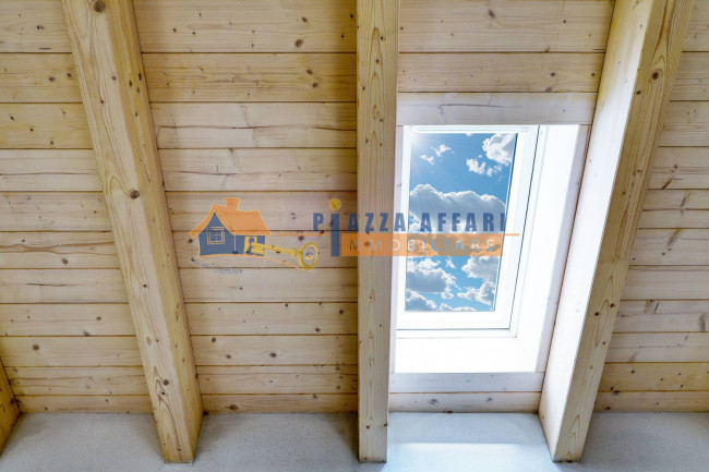 Villa in vendita a Daverio