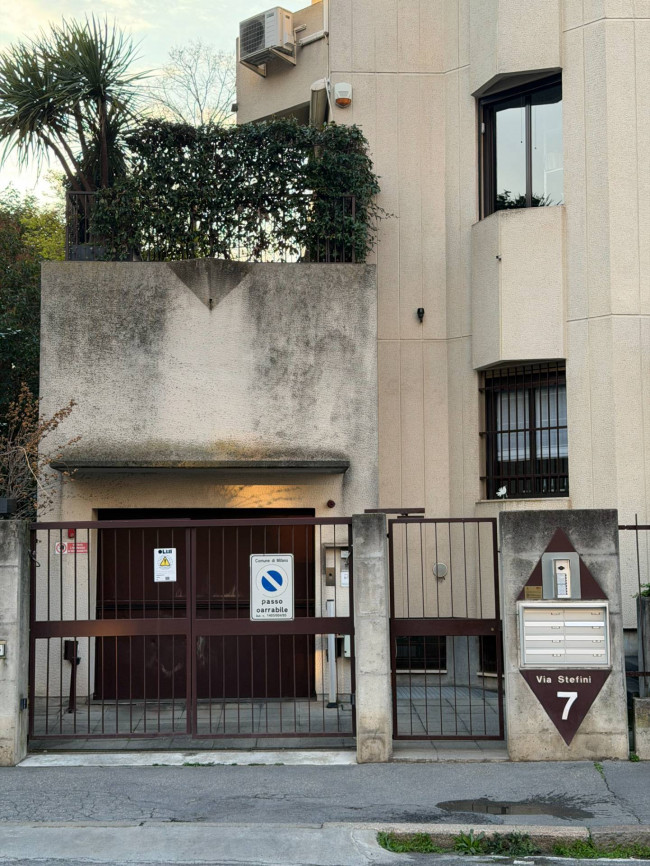 Posto auto coperto a Milano