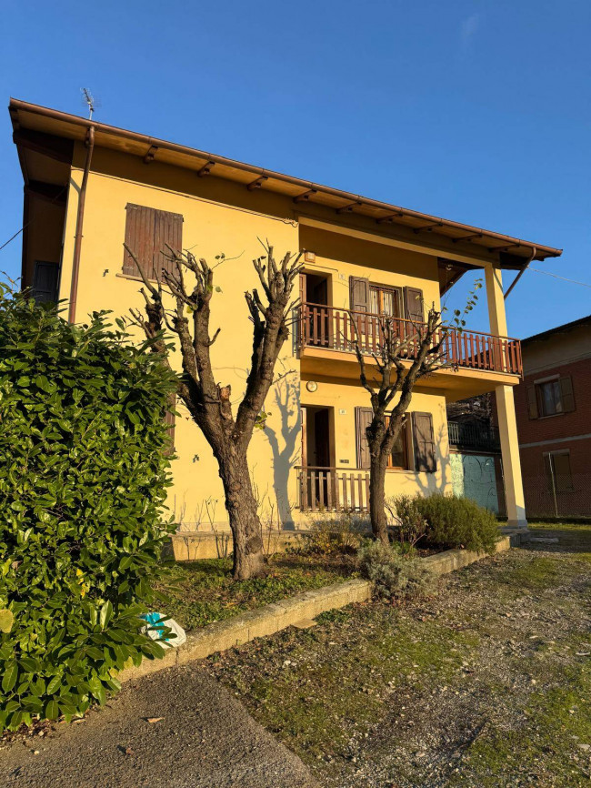 BIFAMILIARE in Vendita a Serramazzoni