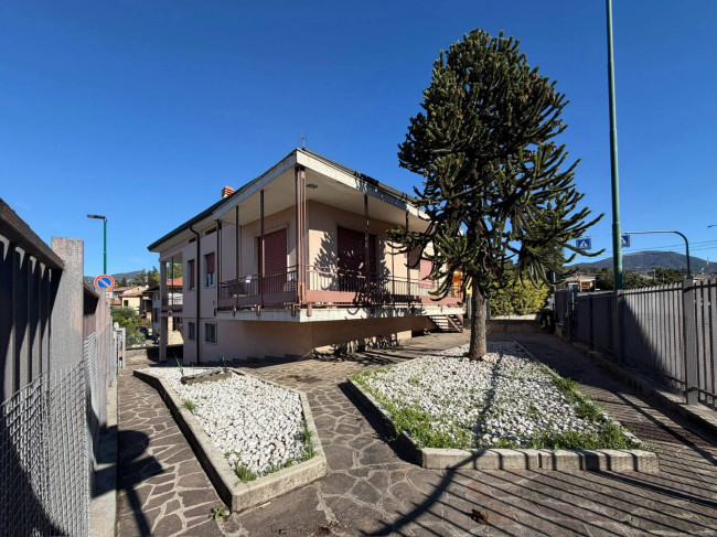 Casa singola in vendita a Scanzorosciate