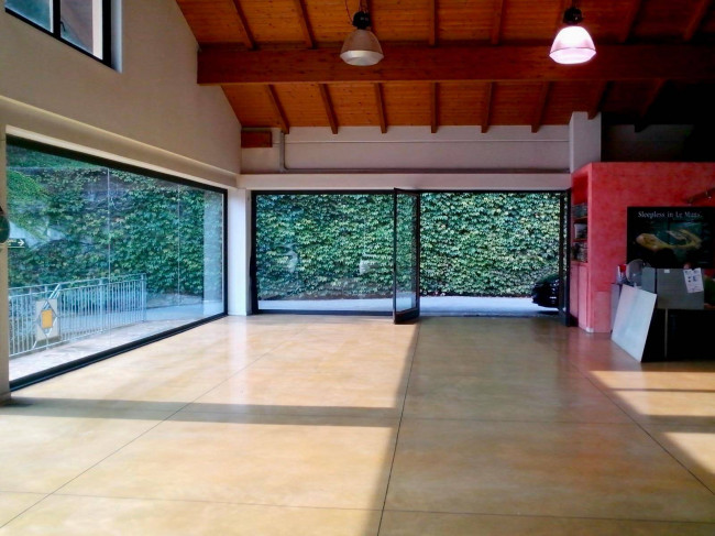 Locale commerciale in affitto a Clusone