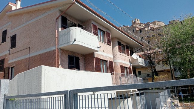 Casa indipendente in vendita a Serra San Quirico (AN)