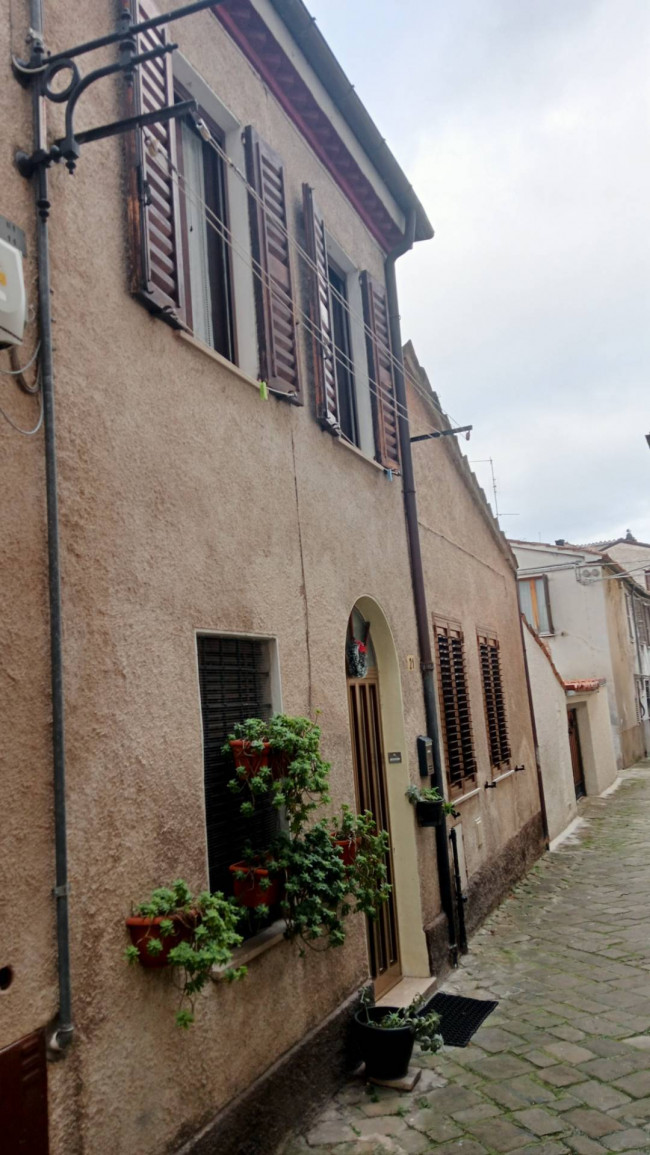 Ingresso autonomo in Vendita a Fabriano