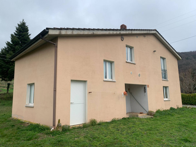 Casa singola in Vendita a Genga